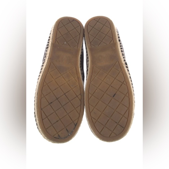 Chanel 2018 Velvet espadrilles in size 36/6 black color - Picture 2 of 4